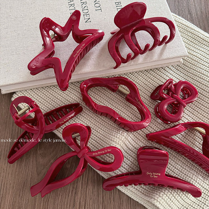 Noworoczna czerwona kolekcja d – Resin Art Alphabet recenzja i cena